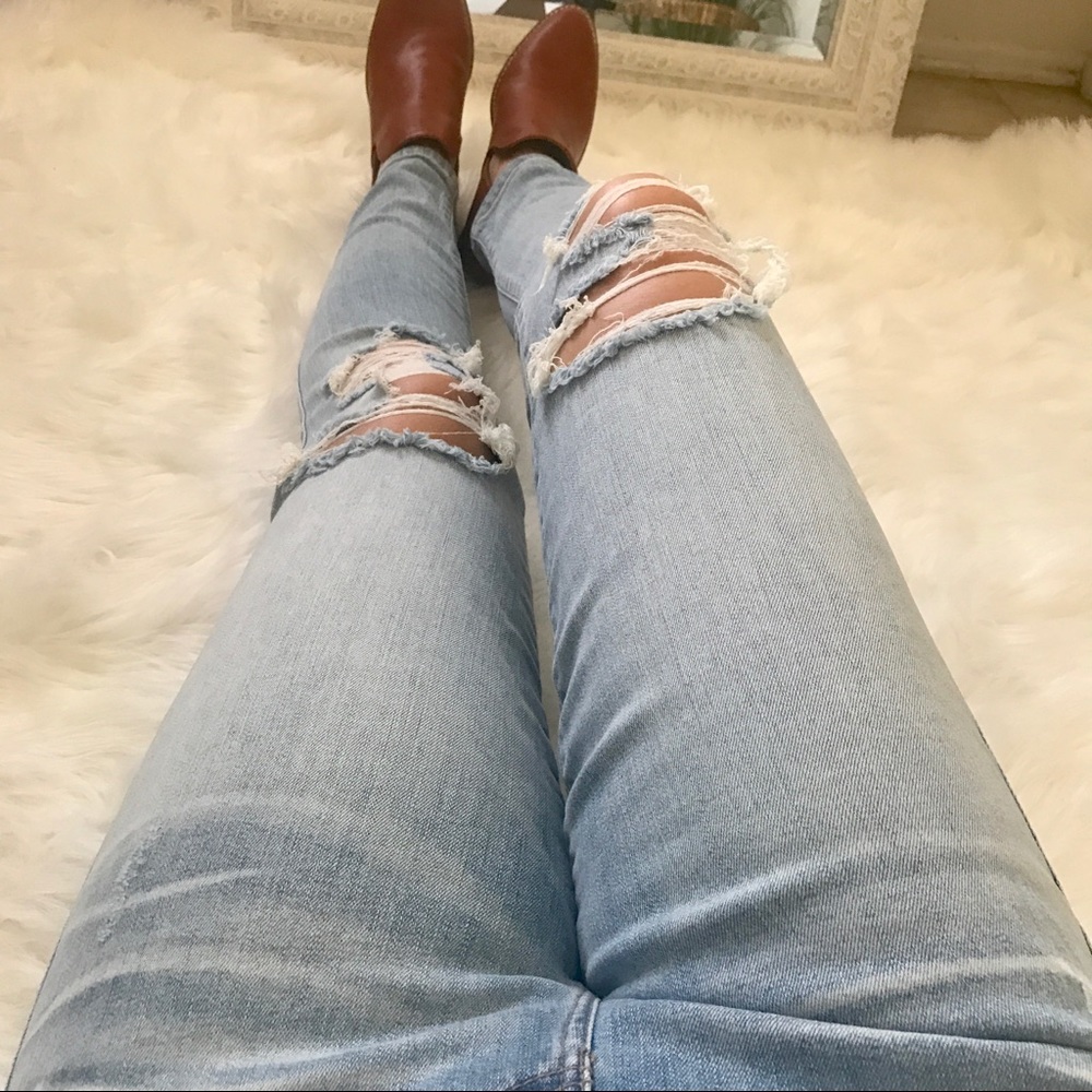 Destructed Skinny Jean - Picture 5 of 7